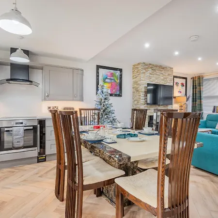 Key To The Esk, Cosy Cottage With Hot Tub Καρλάιλ