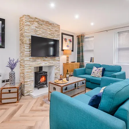 Key To The Esk, Cosy Cottage With Hot Tub Σπίτι διακοπών *