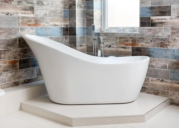 - Sleeps 3 Hot Tub & Pet Friendly 度假居 卡莱尔