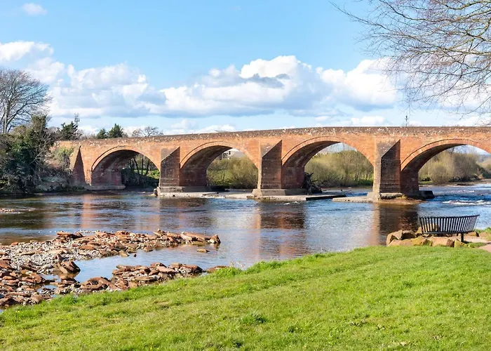 - Sleeps 3 Hot Tub & Pet Friendly